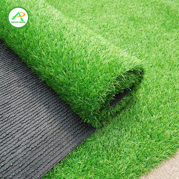 Cỏ nhân tạo dễ vệ sinh không