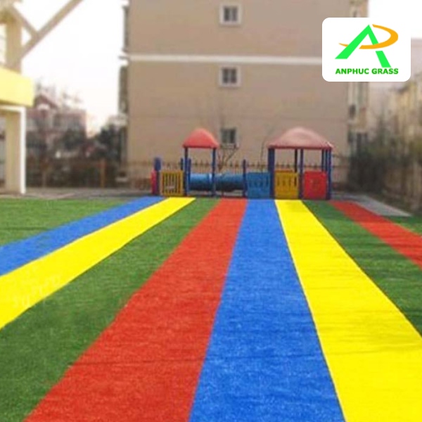 Phân biệt cỏ nhân tạo 2 màu và 3 màu