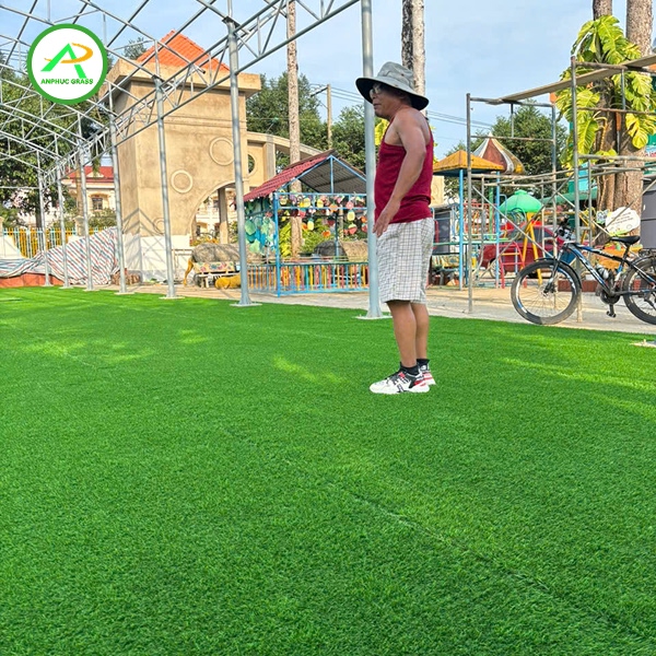 cỏ nhân tạo bao lâu phải thay