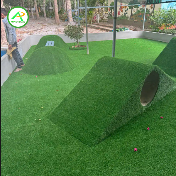 Thi công sân cỏ nhân tạo