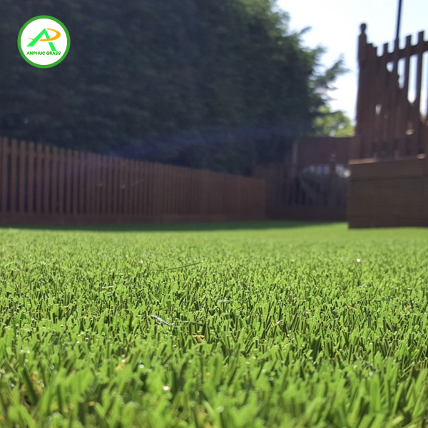 chi phí làm sân cỏ nhân tạo