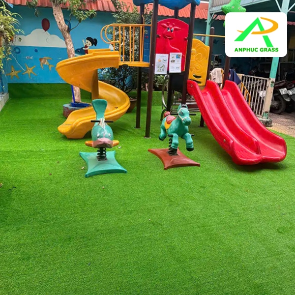 cỏ nhân tạo khu vui chơi