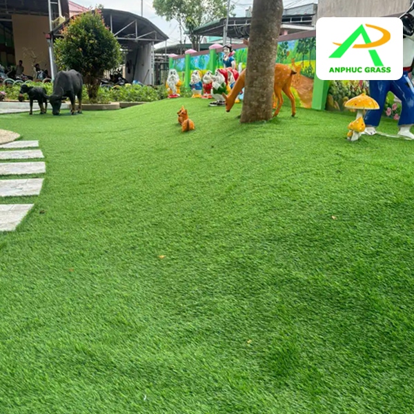 cỏ nhân tạo bao lâu phải thay